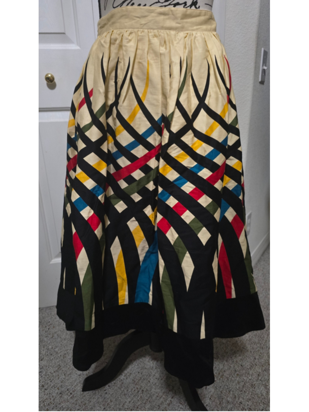 Voodoo Vixen Skirt Size XL EUC